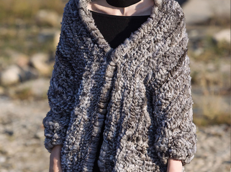 Chinchilla Fur Knitted Cape 045 Details 3